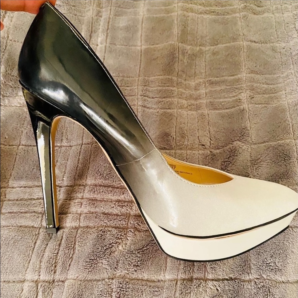 Jessica Simpson Black/White Ombré Heels